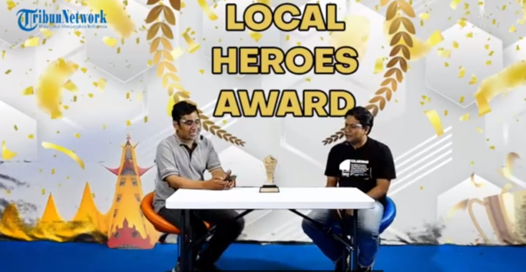 Idenya Dianggap “Gila”, Penggagas Payungi Metro Diganjar Local Heroes Award oleh Tribun Network